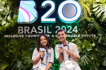 Estudantes cariocas fazem cobertura jornalística da abertura do B20 Brasil